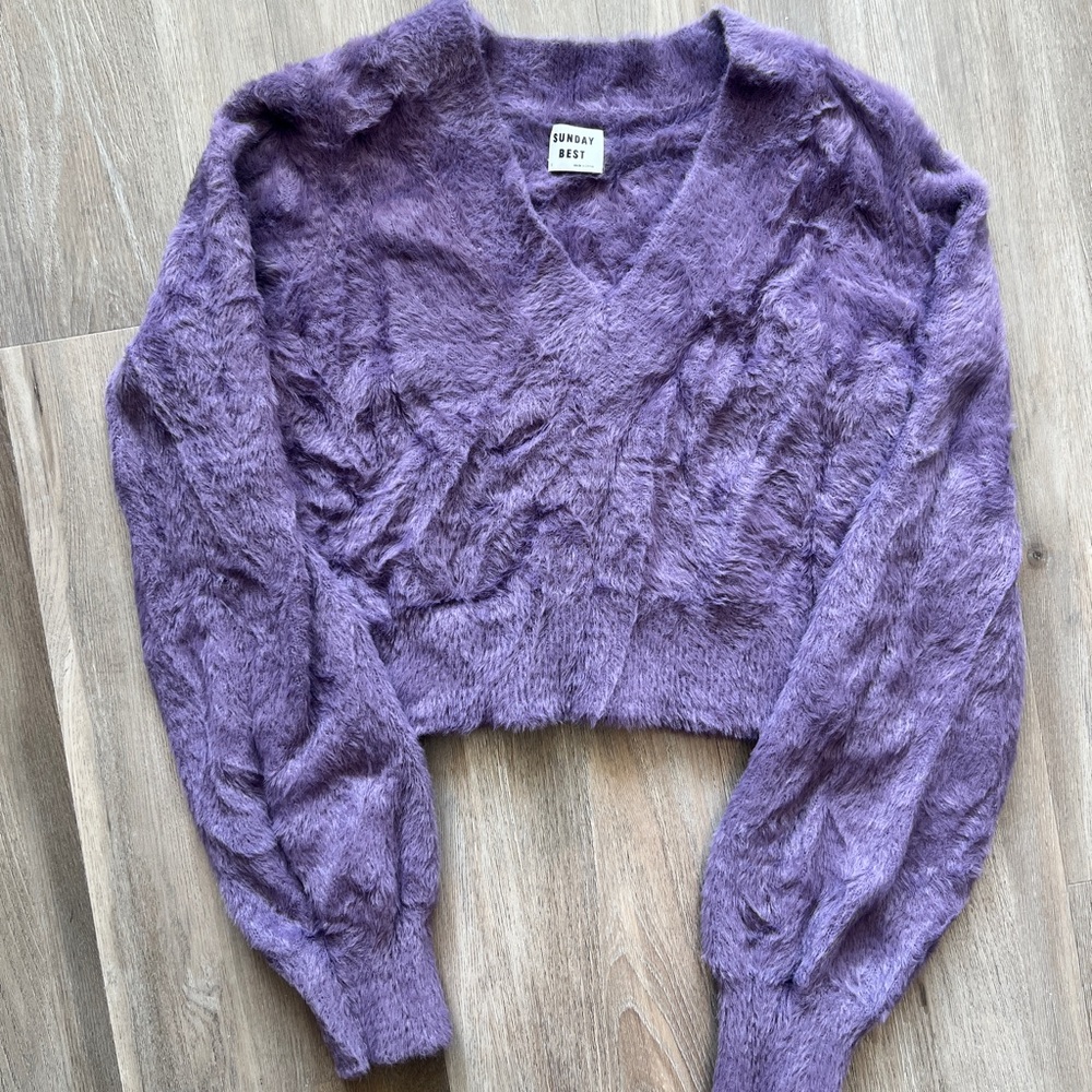 Aritzia Sunday Best Lavender V-Neck Sweater